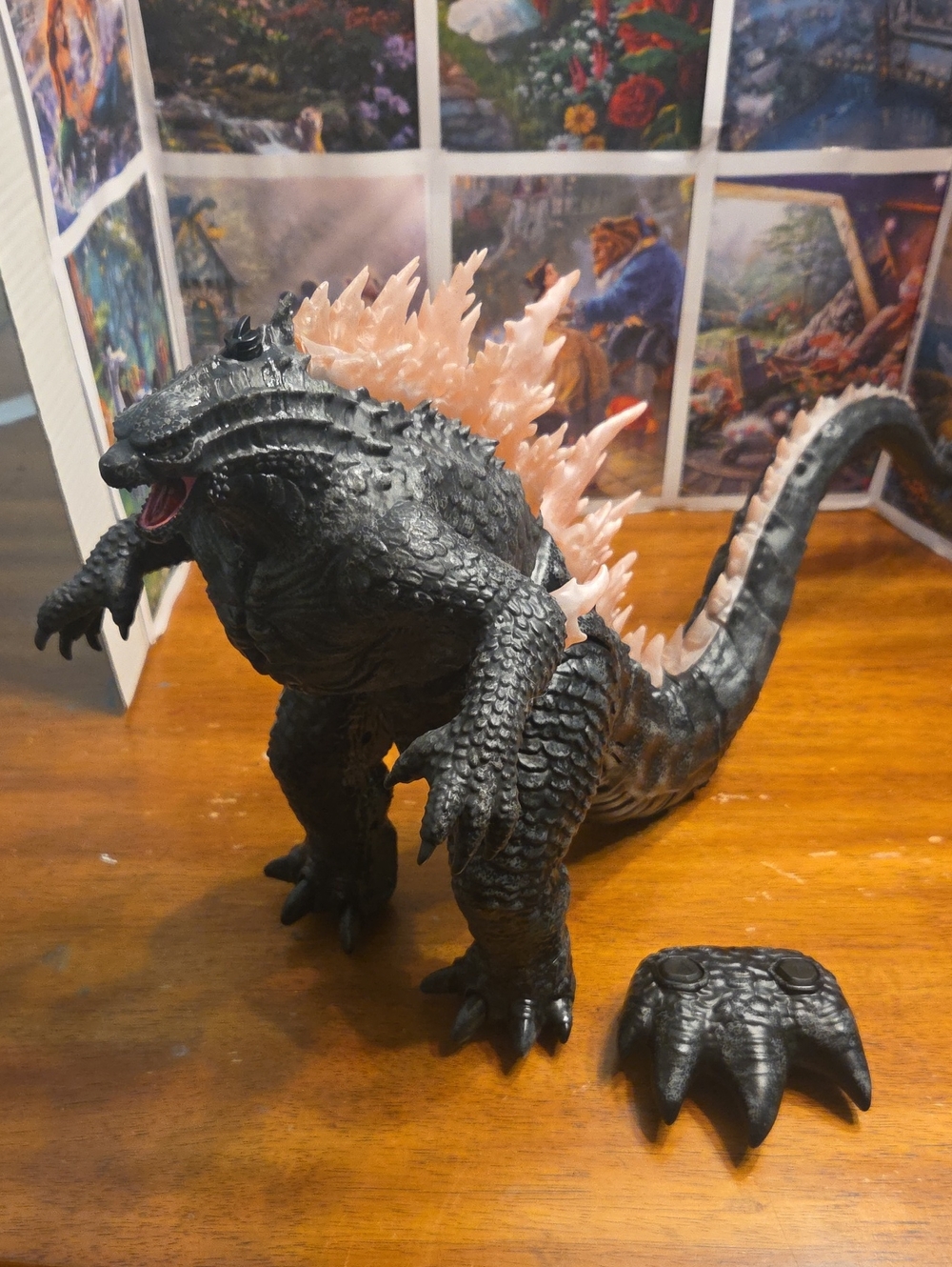 Jada Toys 2024 Godzilla x Kong The New Empire Remote Contol Collectible